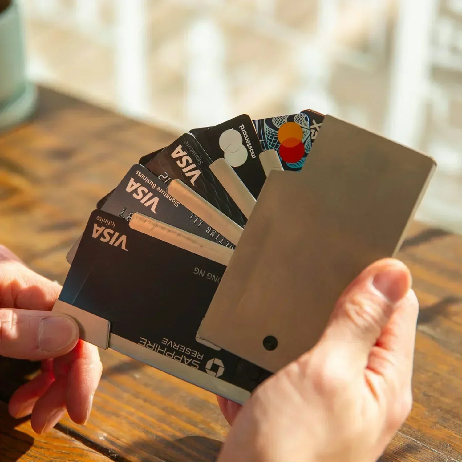 Ensemble des cartes à avoir dans son porte carte