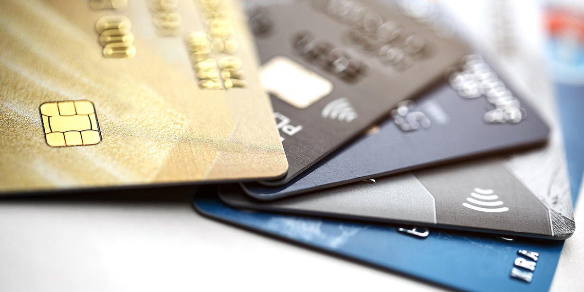 Les essentiels à avoir dans un porte carte?